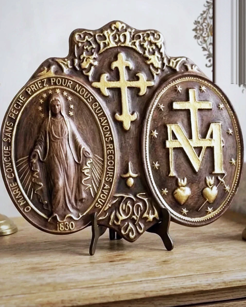 Medalhão da Medalha Milagrosa em resina, bronzeado, 30 × 30 cm